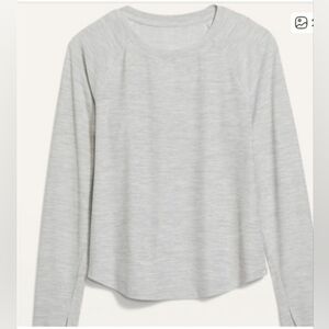 Old Navy Light Gray Long Sleeve Tee